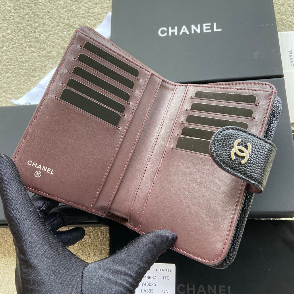 CO-CO Chanel Medium Wallet With Silver Hardware 15cm