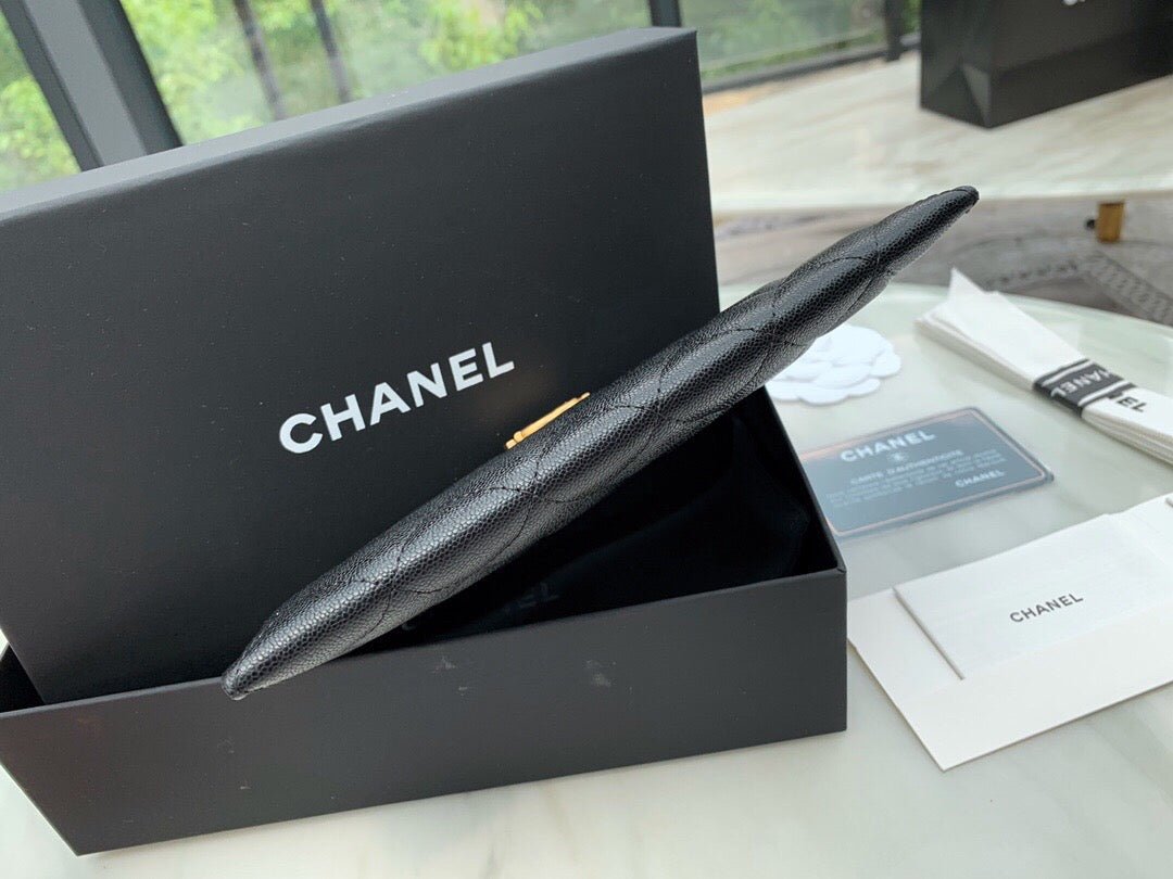 CO-CO Chanel Zipped Wallet 20cm