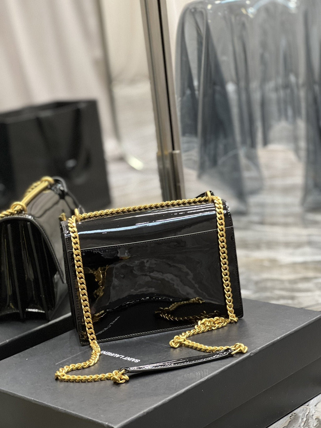 Saint Laurent Sunset Medium Chain Bag 22cm