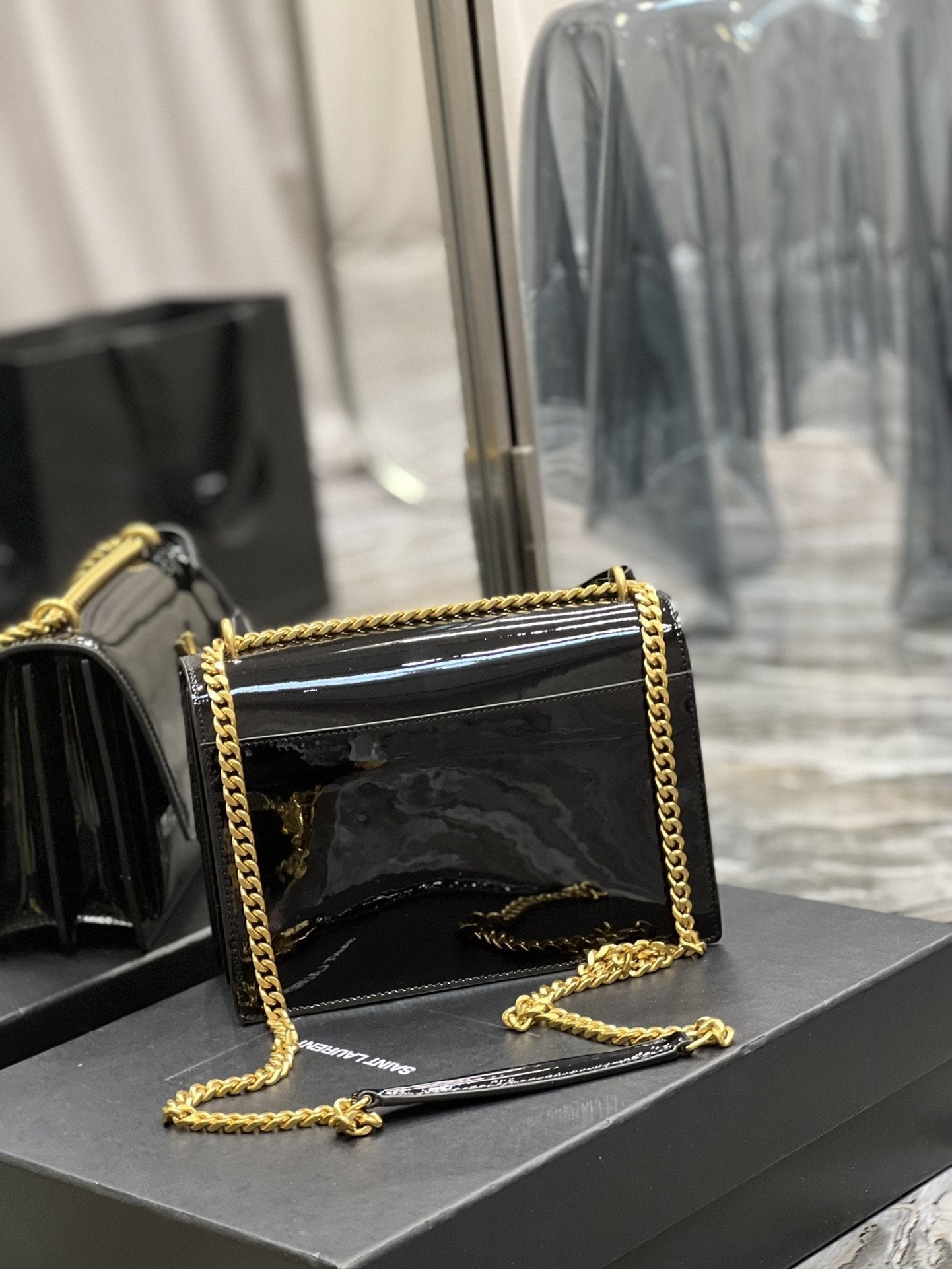 Saint Laurent Sunset Medium Chain Bag 22cm