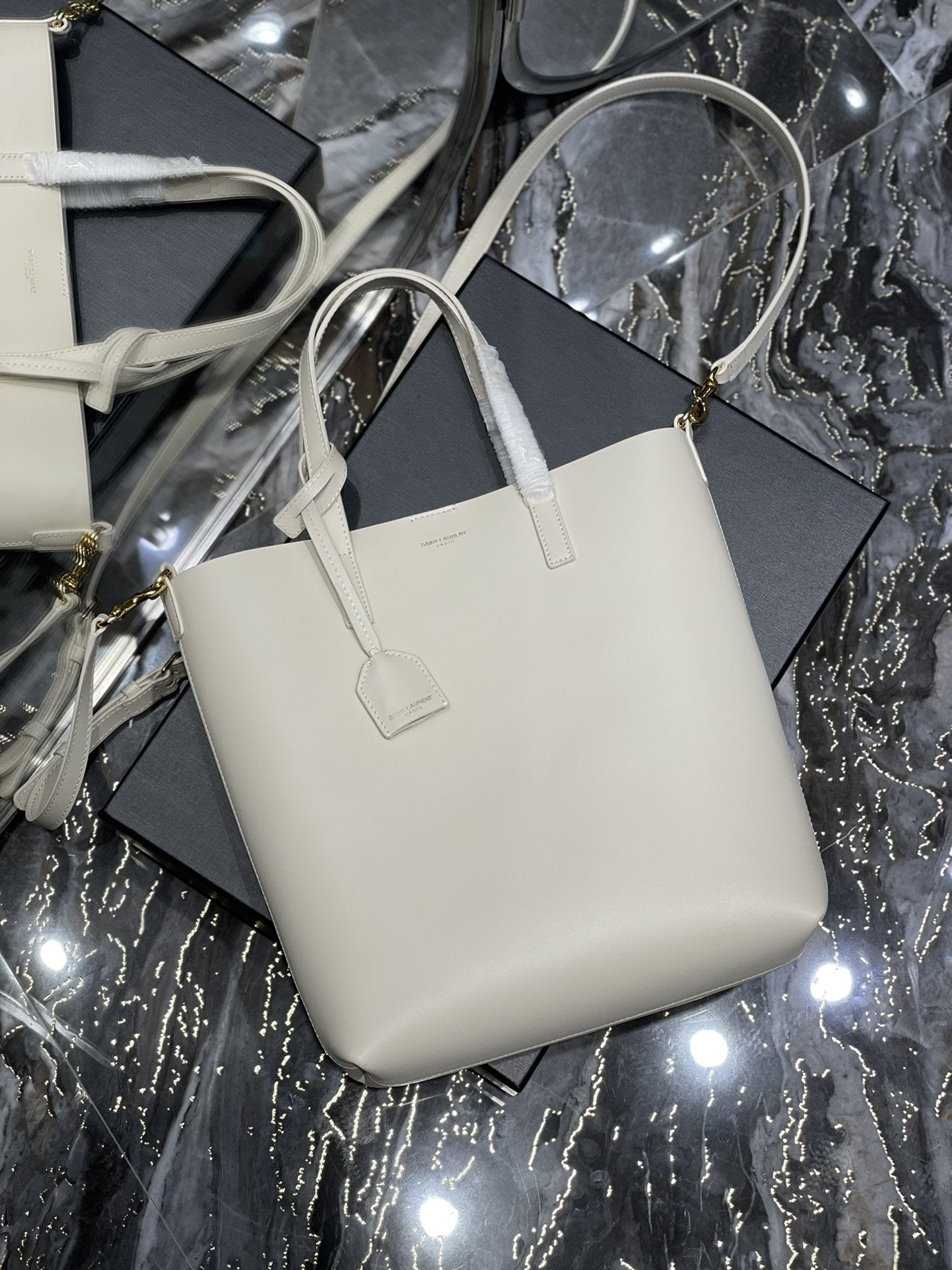Saint Laurent Shopping Tote Bag 25cm