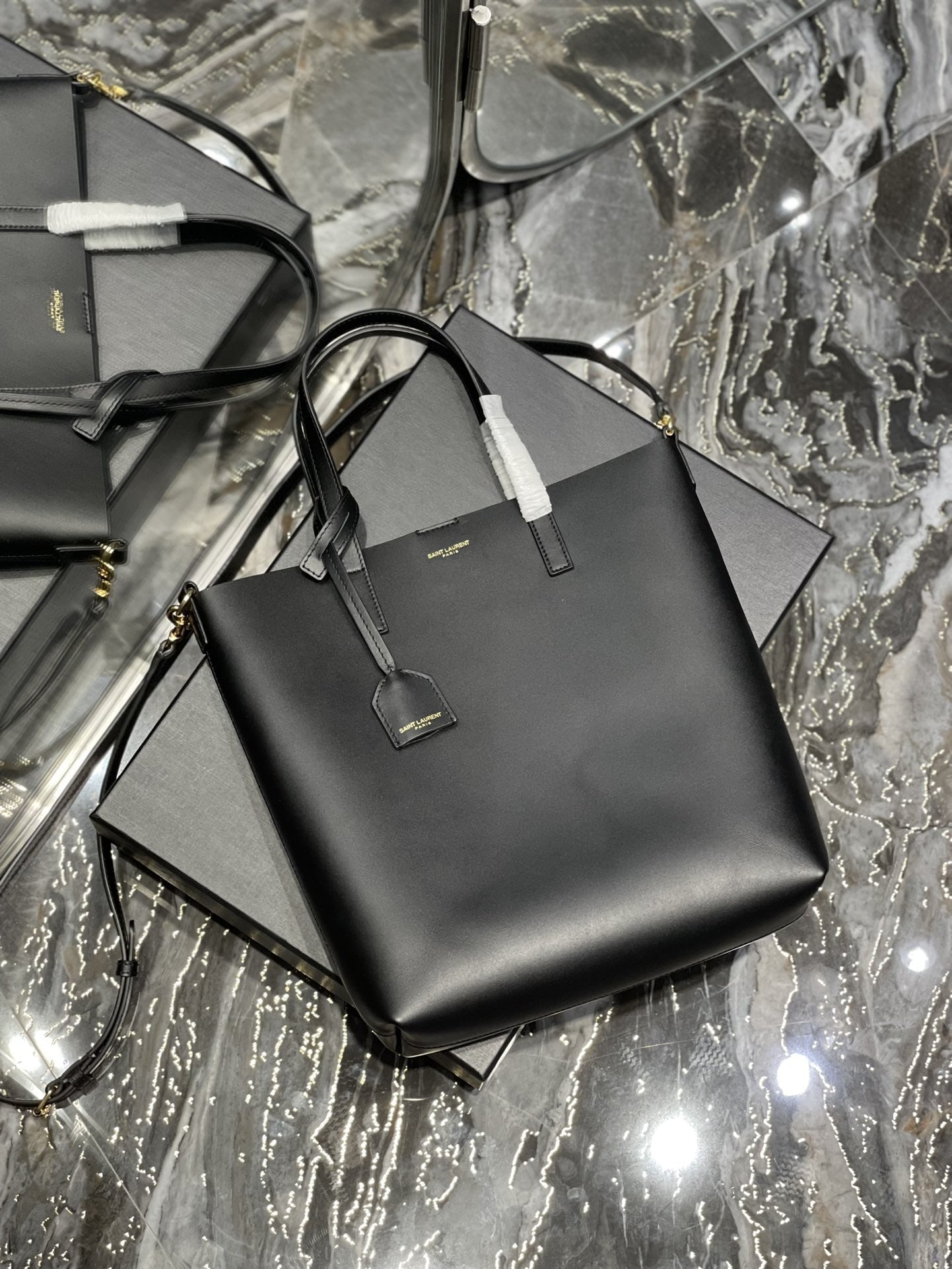 Saint Laurent Shopping Tote Bag 25cm