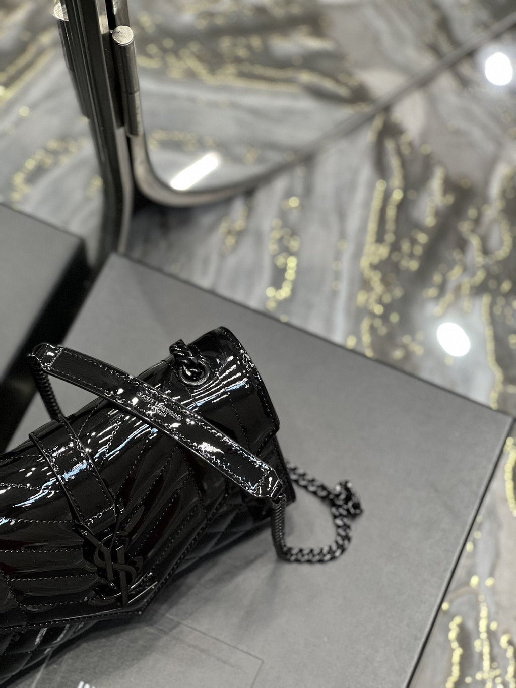 Saint Laurent Envelope Bag 21cm