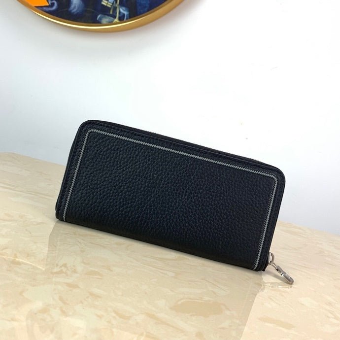 Louis Vuitton Wallet 20cm Black