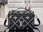 Louis Vuitton M46028 Pochette Metis 25cm Black