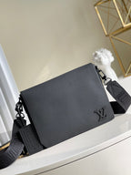 Louis Vuitton M57080 Messenger 28cm