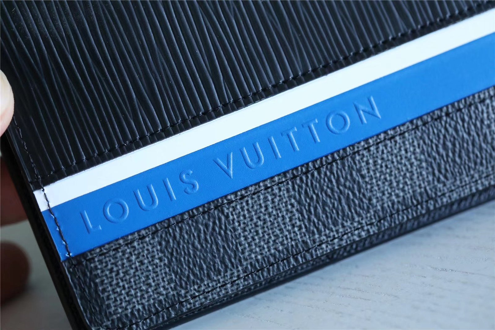 Louis Vuitton Brazza Wallet 19cm