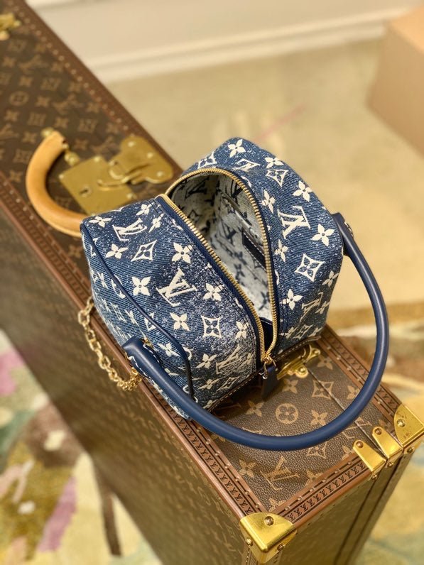 Louis Vuitton Bandoulière M59611 16cm Navy Blue