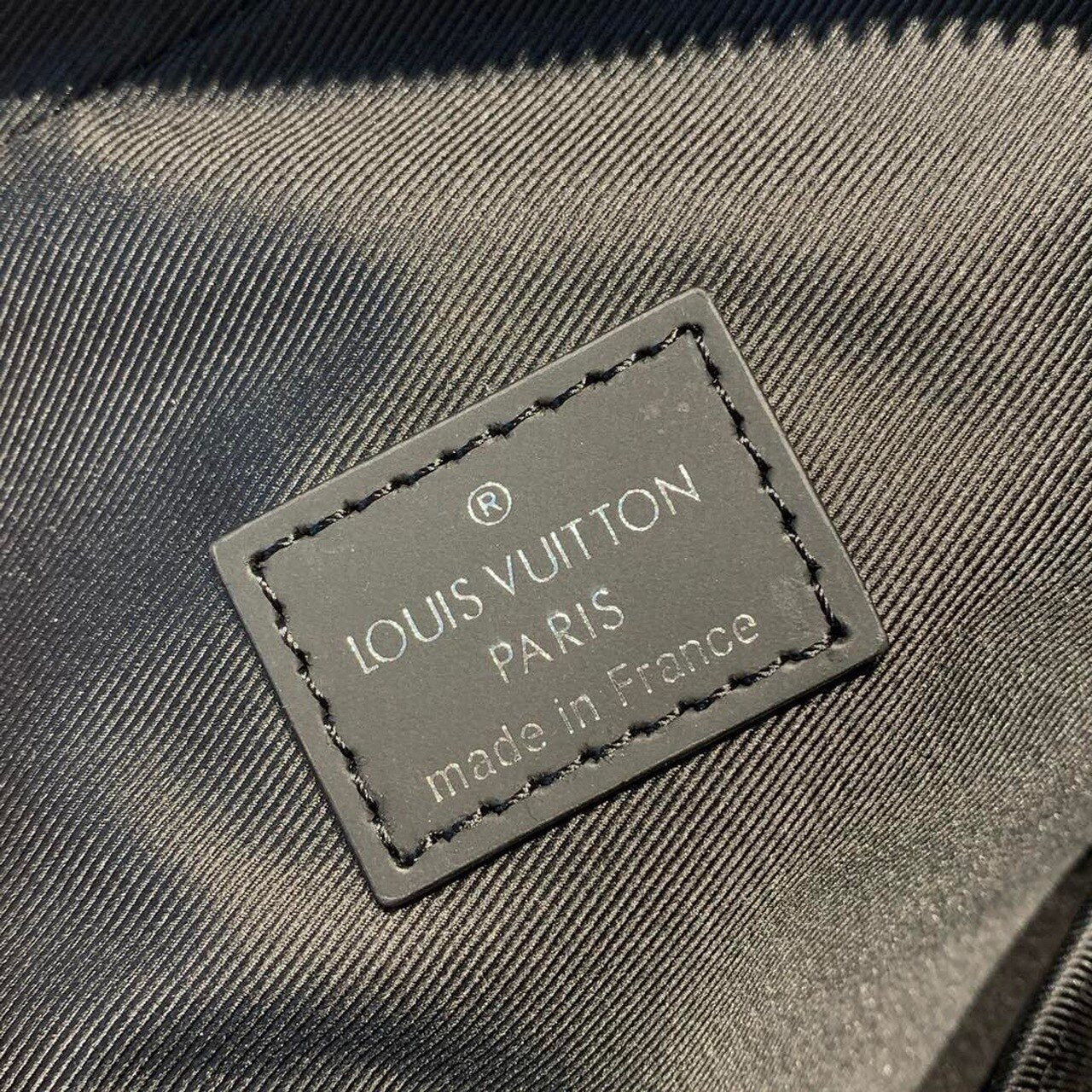 Louis Vuitton Avenue Sling Bag 32cm Damier Graphite Canvas Spring/Summer Collection M41719, Black
