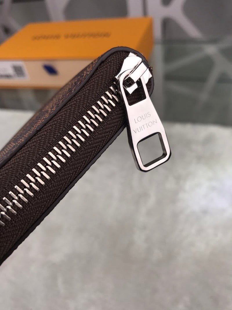Louis Vuitton Zippy Vertical Wallet 20cm