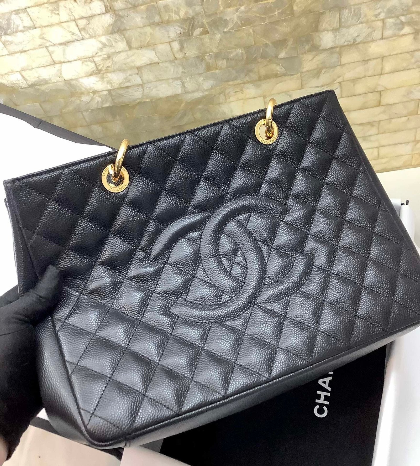 Chanel Classic Tote Bag Gold Hardware 34cm Black