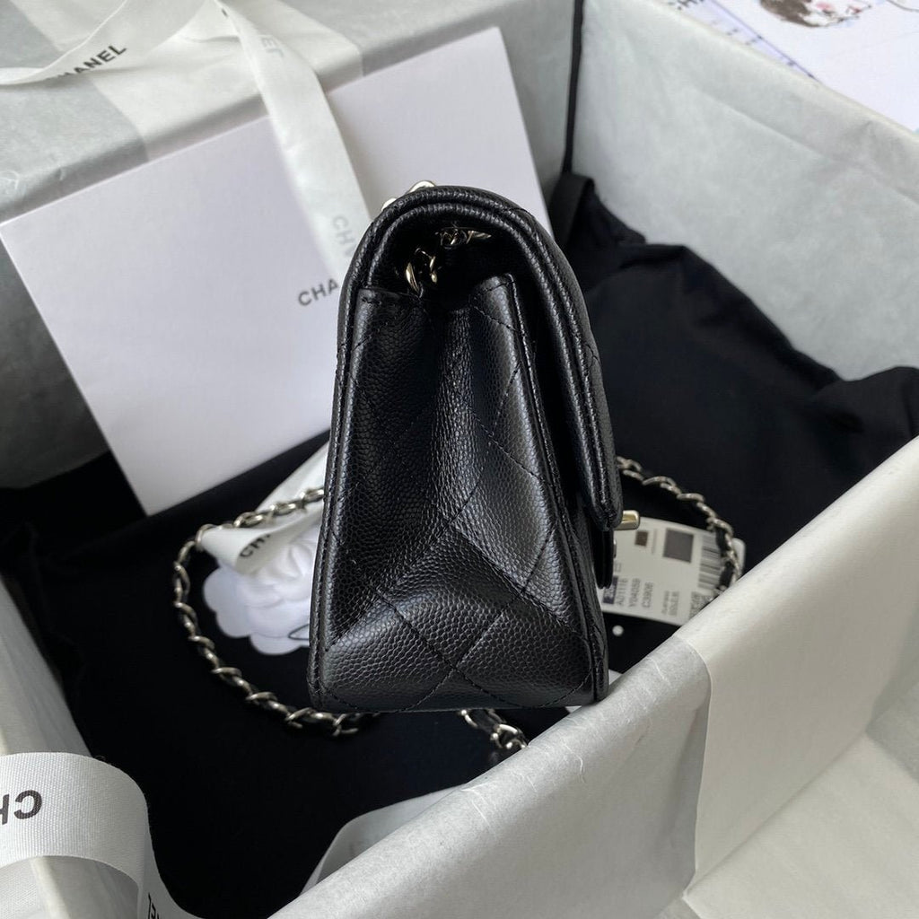 Chanel Mini Classic Flapbag 20cm Black