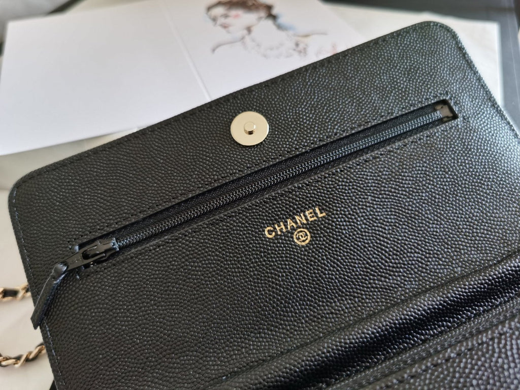 Chanel Mini Flapbag 19cm Black