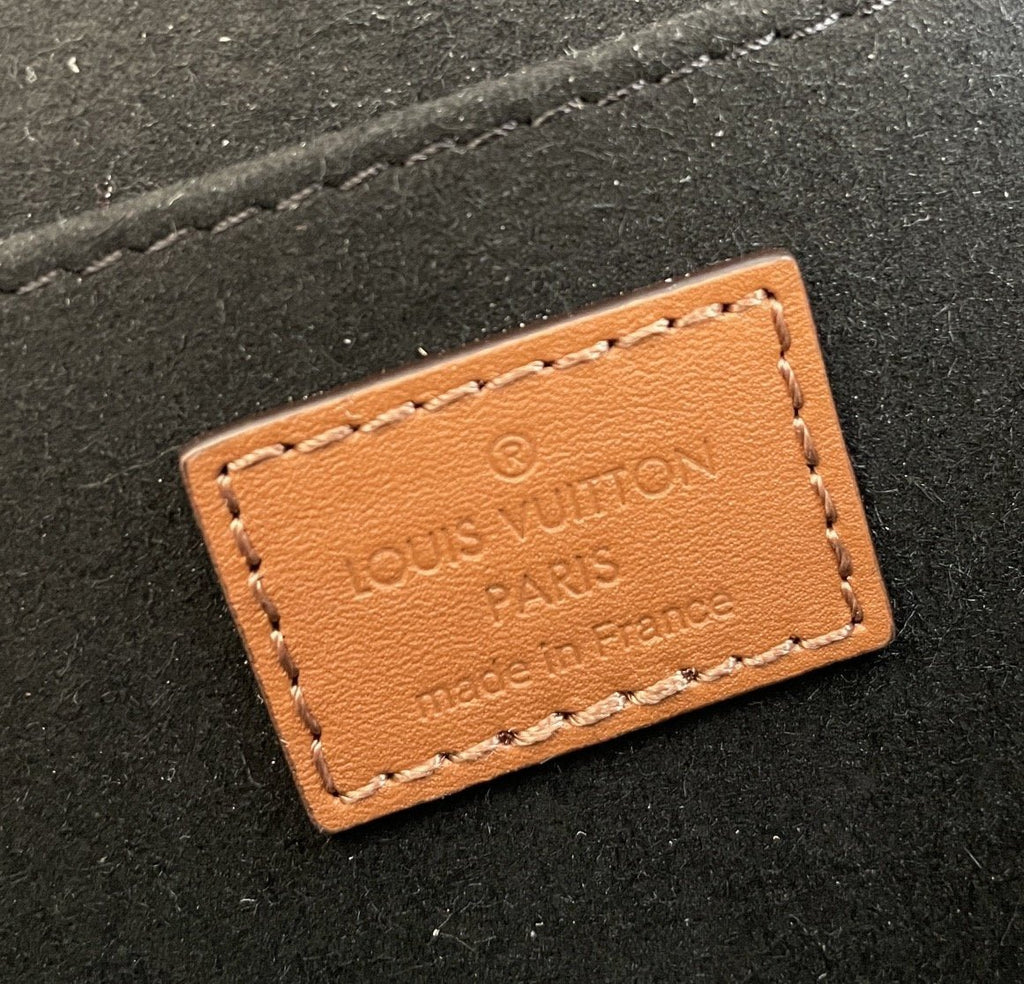 Louis Vuitton Mini Dauphine Monogram And Monogram Reverse Canvas By Nicolas Ghesquière For Spring-Summer, For Women Women’s Handbags, Shoulder Bags 20cm LV M45959