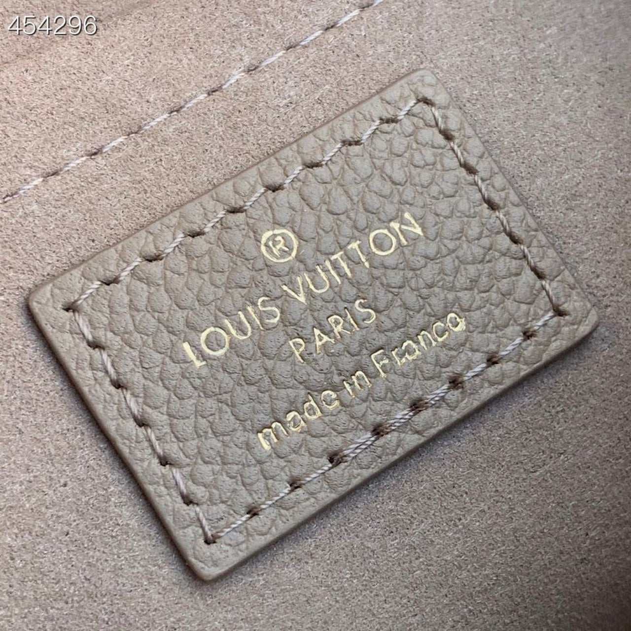 Louis Vuitton Multi Pochette Accessoires Bag 24cm Bi-Color Monogram Empreinte Spring/Summer Collection M45777 Galet