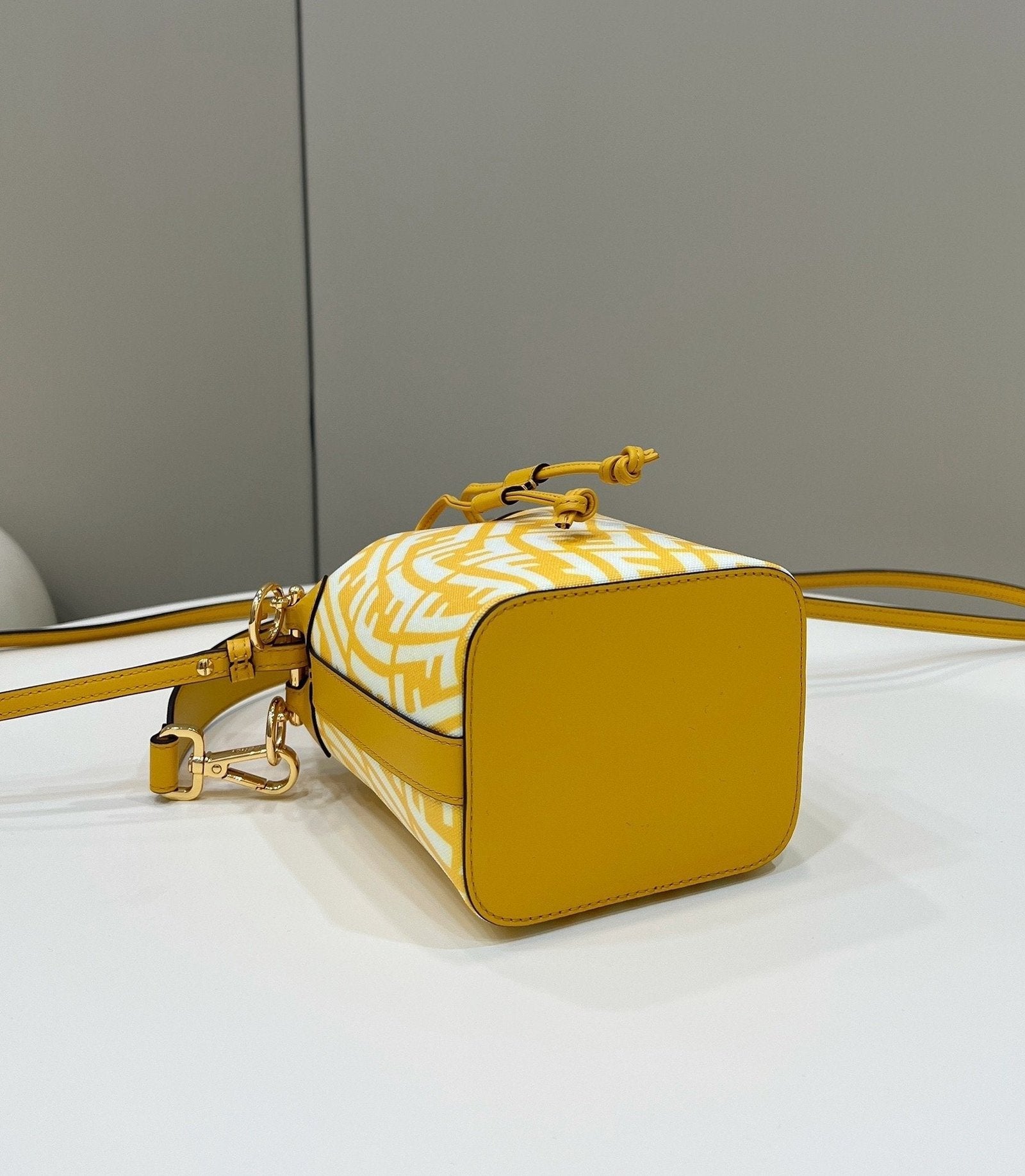 Fendi Vertigo Bucket Bag 18cm Yellow
