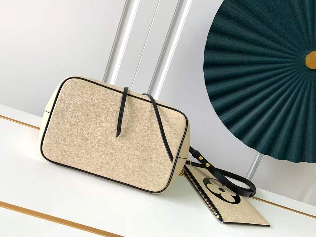 LV Crafty Neoneo Mm Bucket Bag