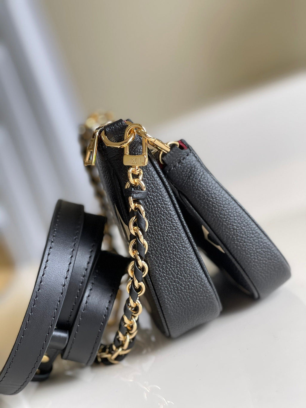Louis Vuitton Multi Pochette Crossbody Bags 24cm Black