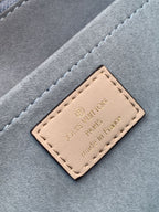 Louis Vuitton M57728 On My Side PM 30cm Greige