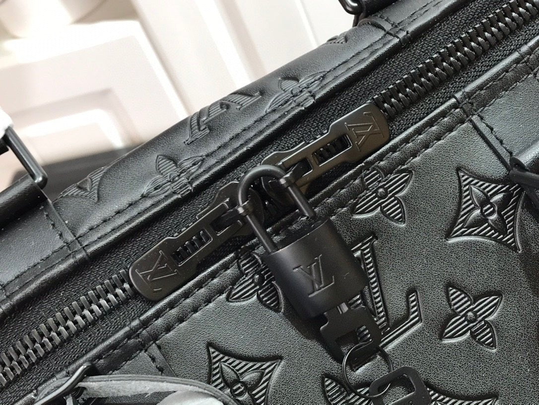 Louis Vuitton Monogram 50cm Black