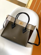 Louis Vuitton M57728 On My Side PM 30cm