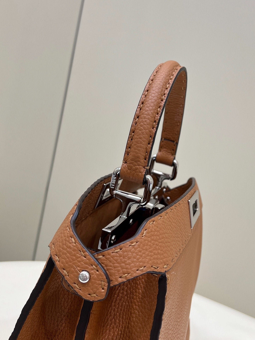 Fendi Peekaboo Iseeu Medium Brown 33cm