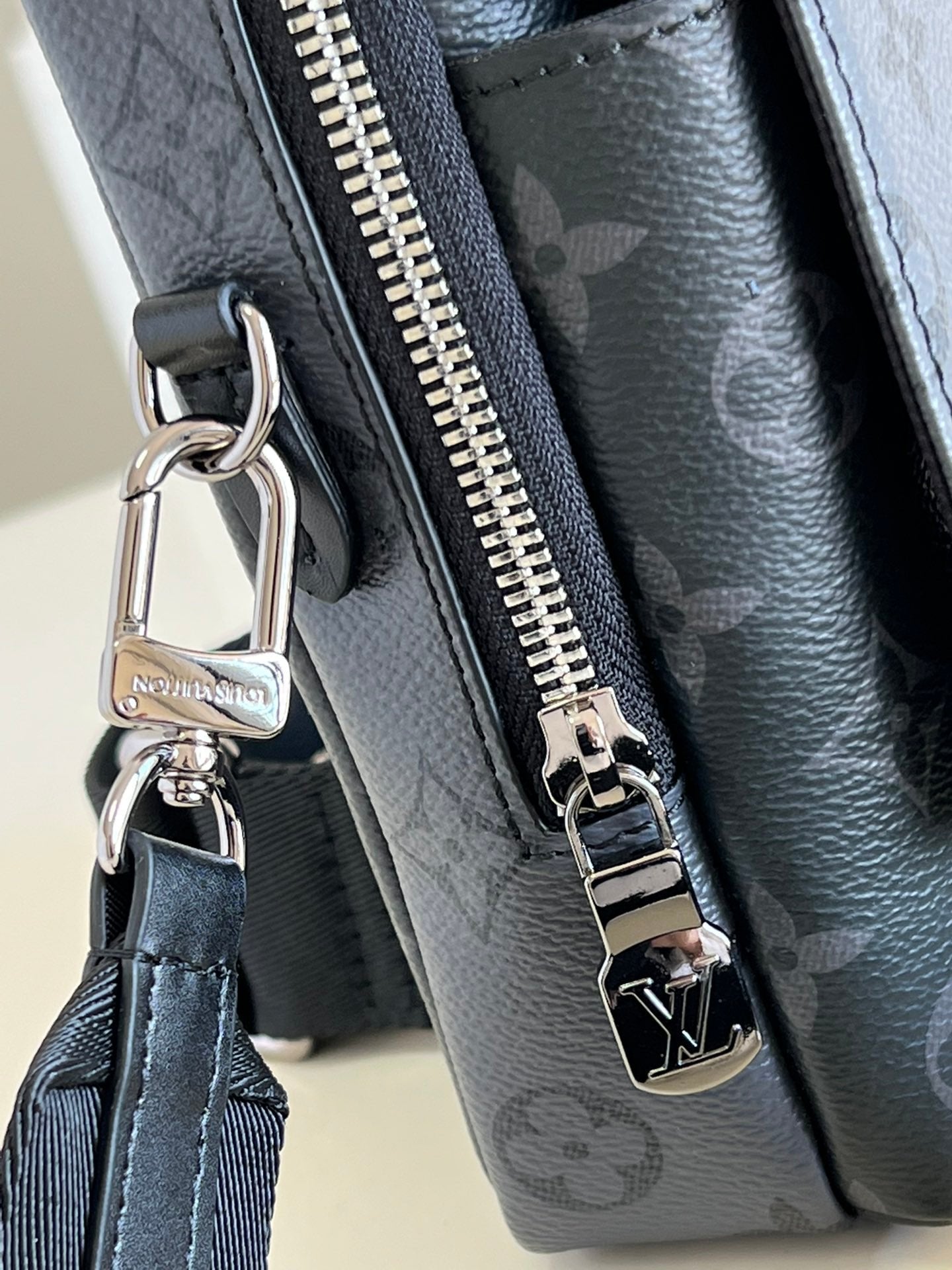 Louis Vuitton Flap Double Phone Pouch 18cm