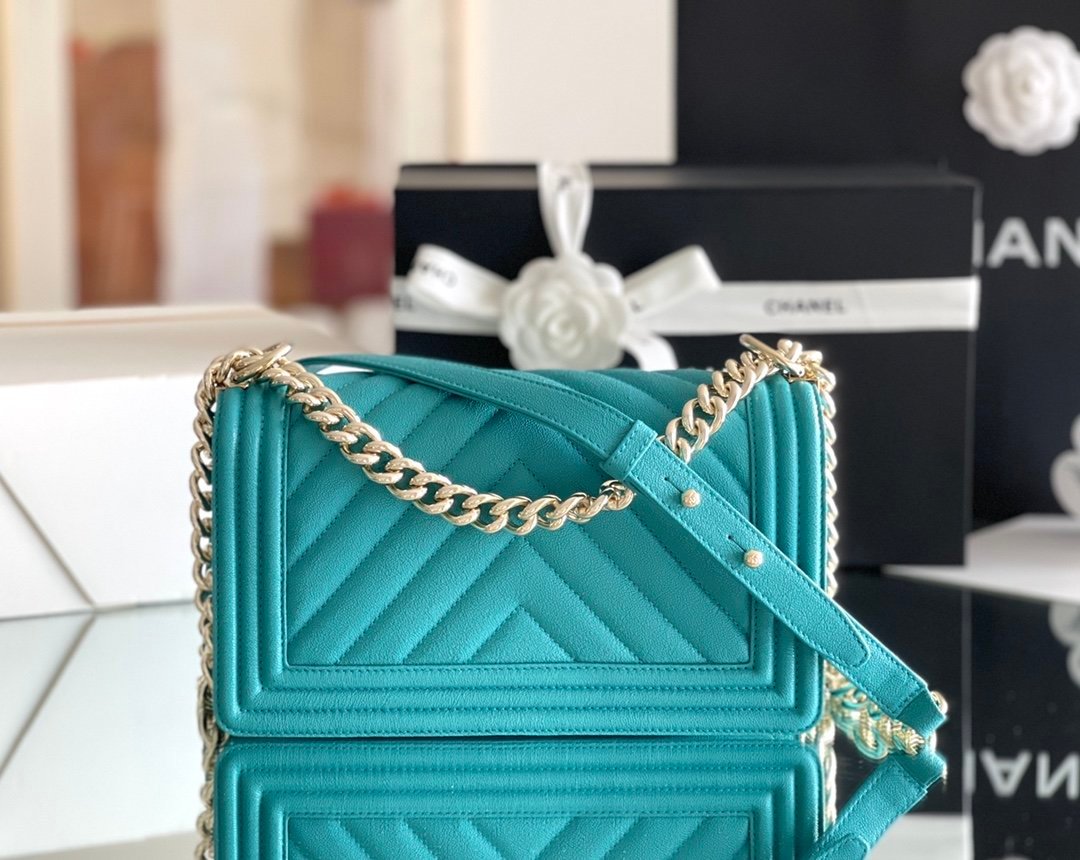 Chanel Medium Classic Flapbag 25cm Blue