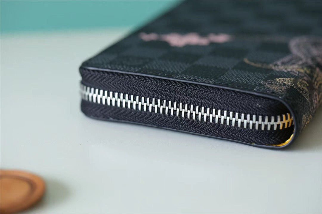 Louis Vuitton Zippy Vertical Wallet 20cm