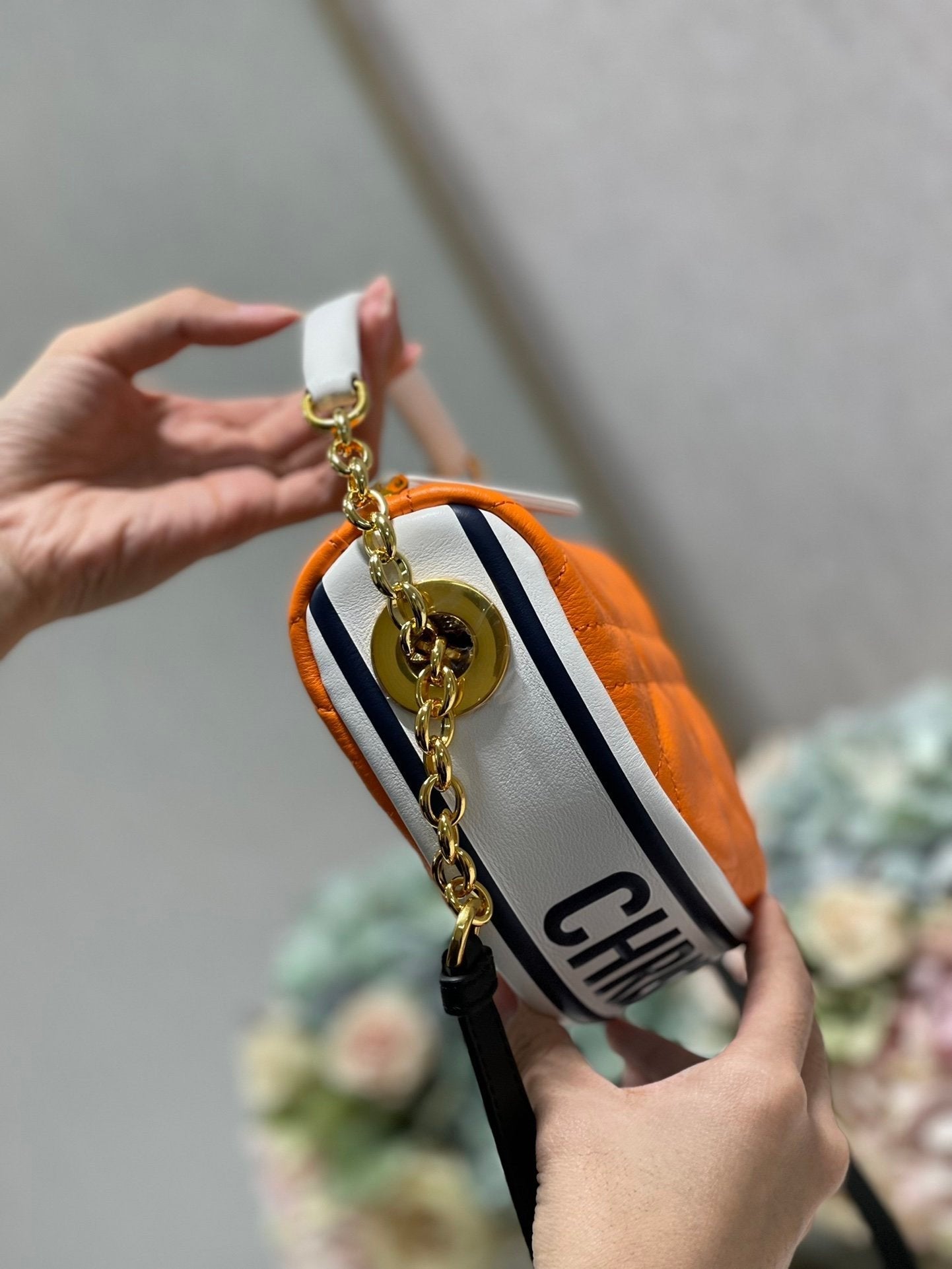 Christian Dior Small Vibe Hobo Bag 20cm Orange