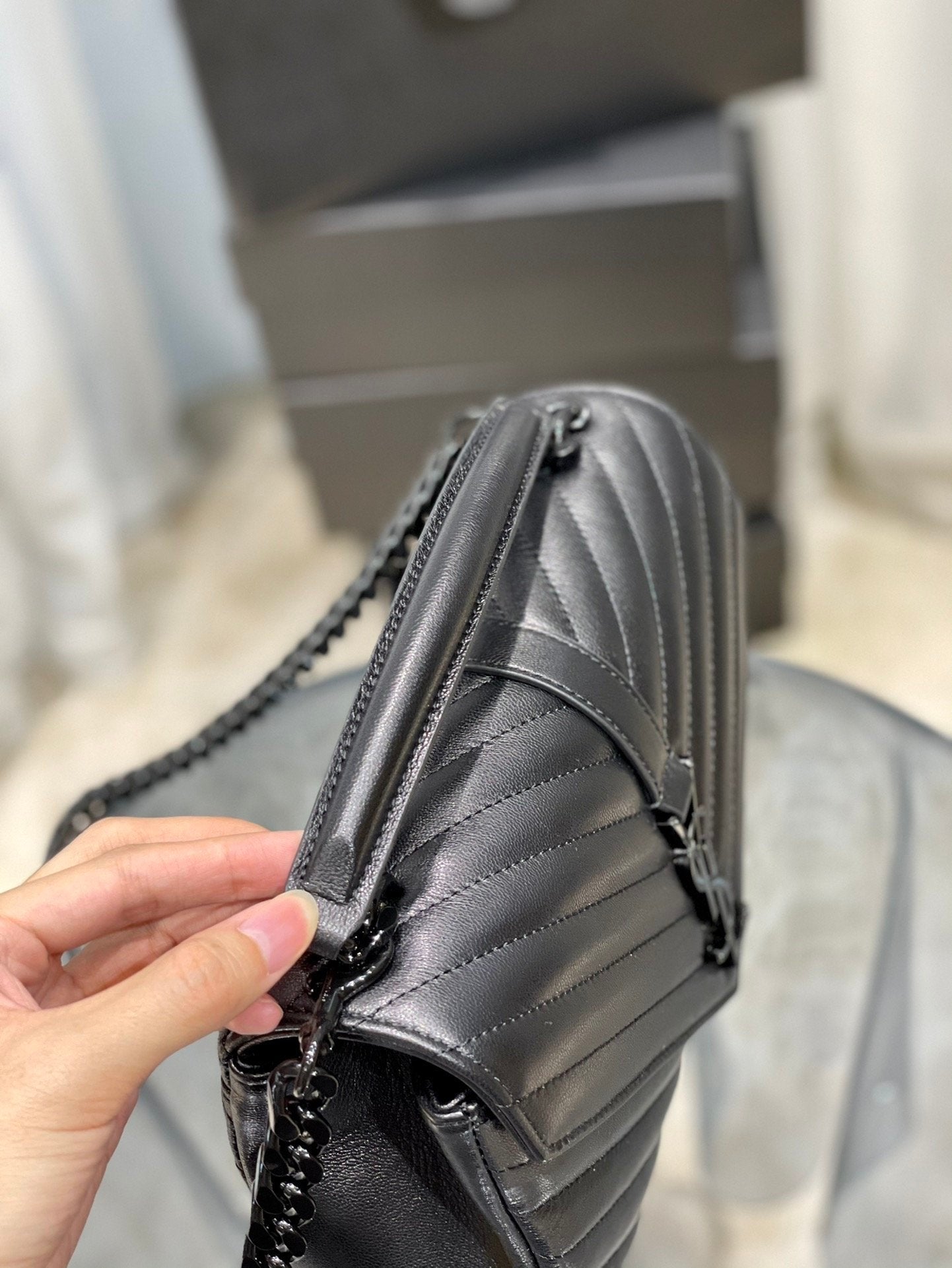 Saint Laurent College Medium Chain Bag With Black Hardware 24cm