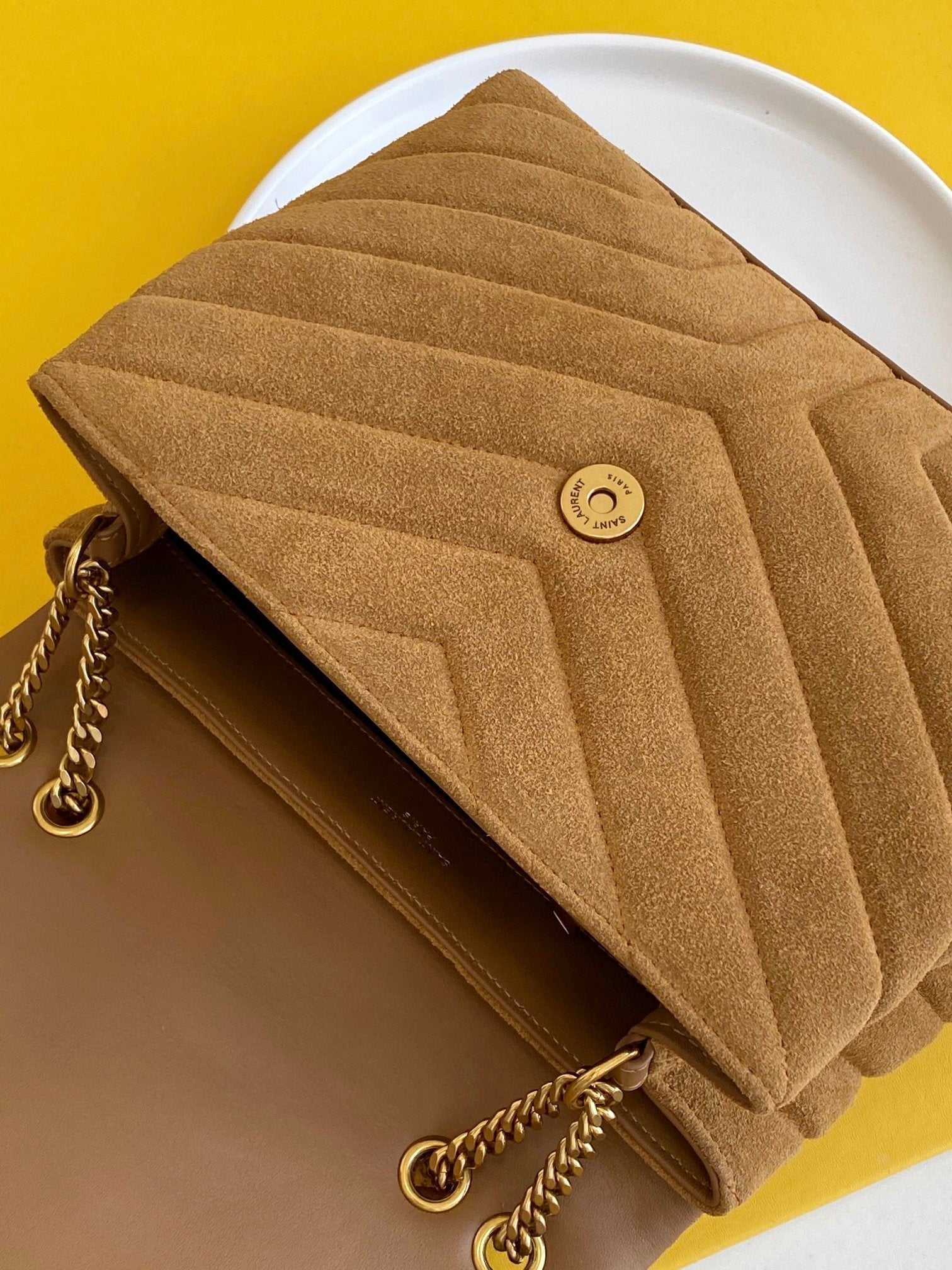Saint Laurent Loulou Small Chain Bag With Gold Hardware 25cm