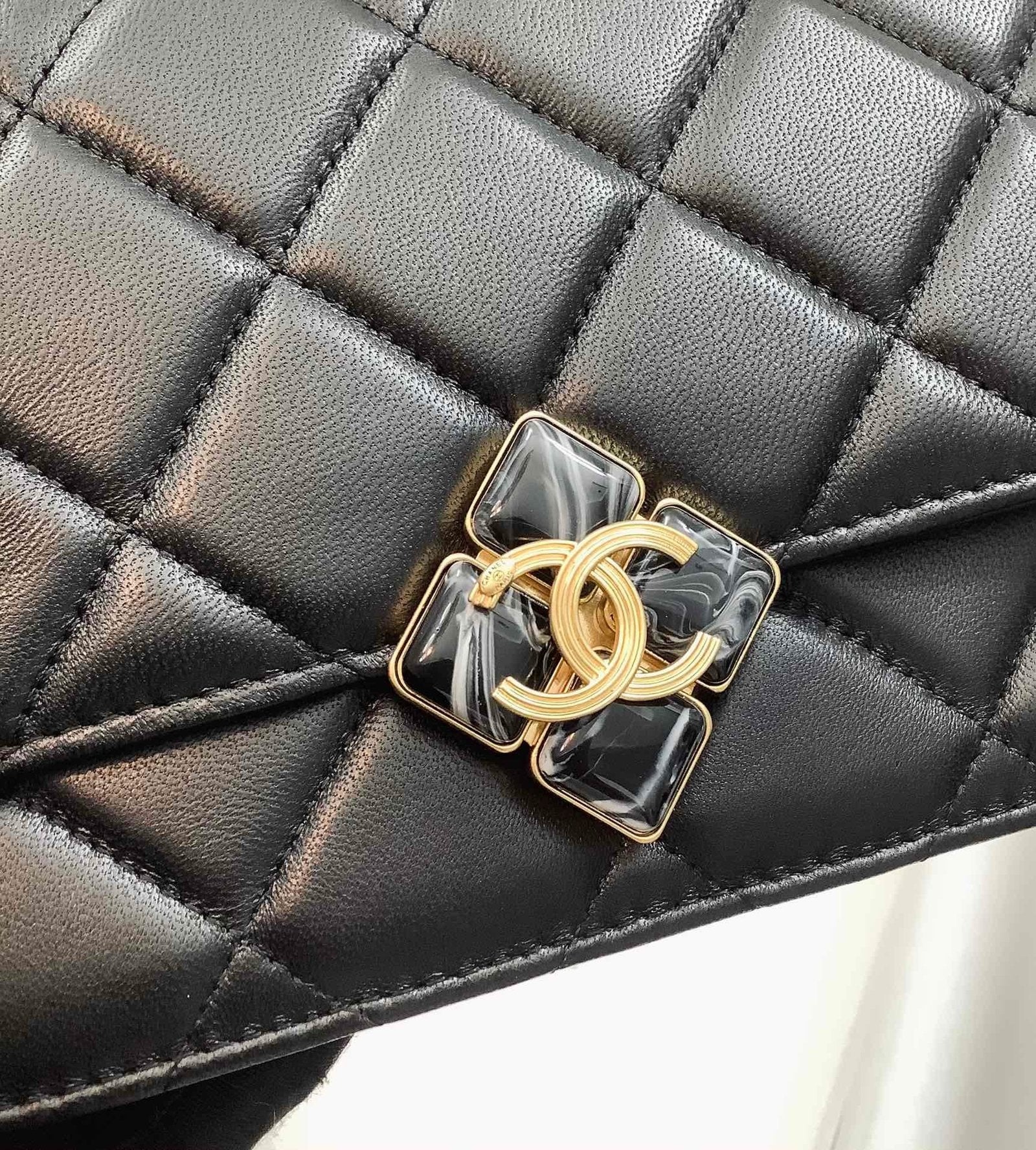 CO-CO Chanel Clutch With Chain 19cm