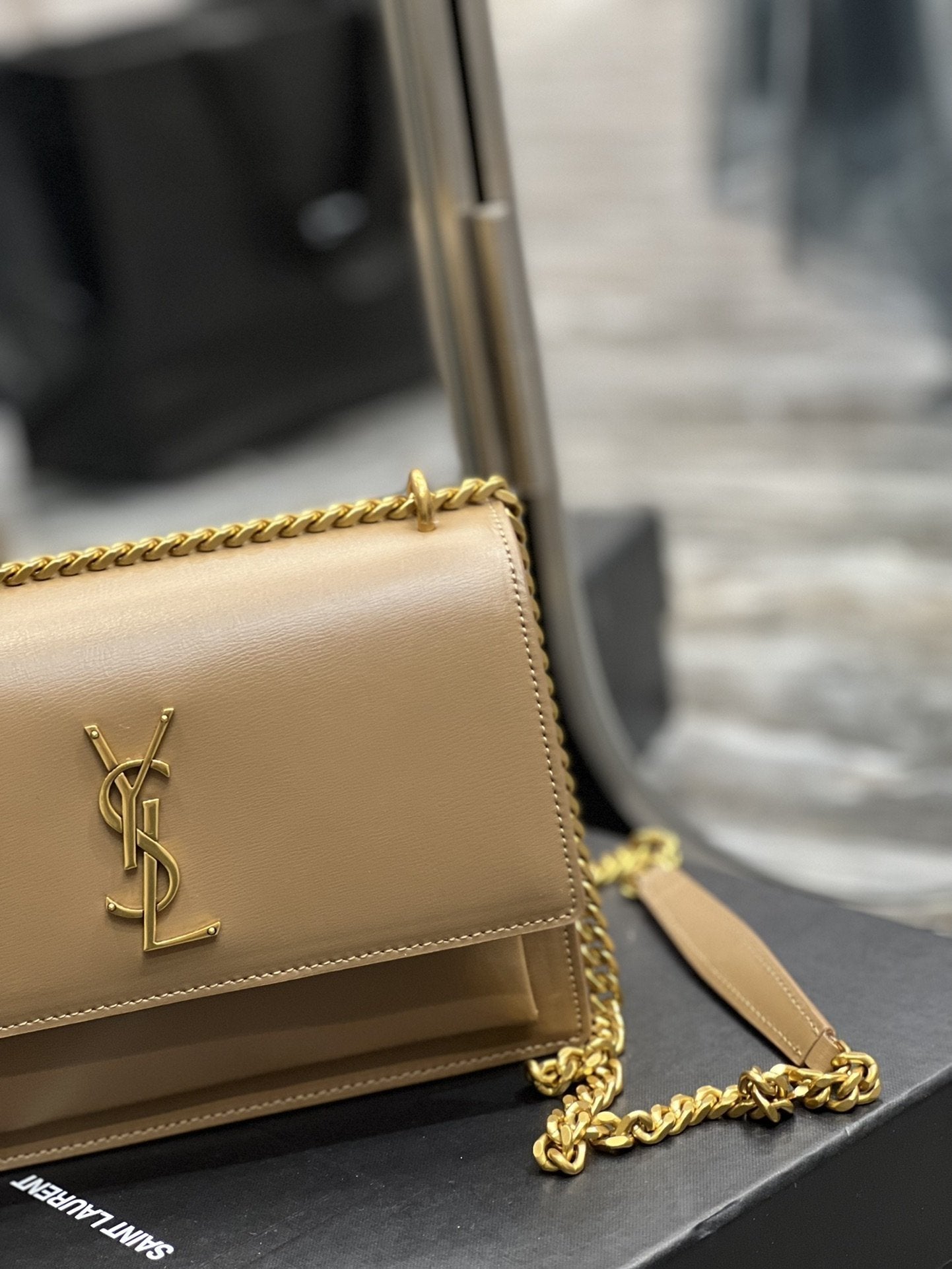 Saint Laurent Sunset Medium Chain Bag 22cm