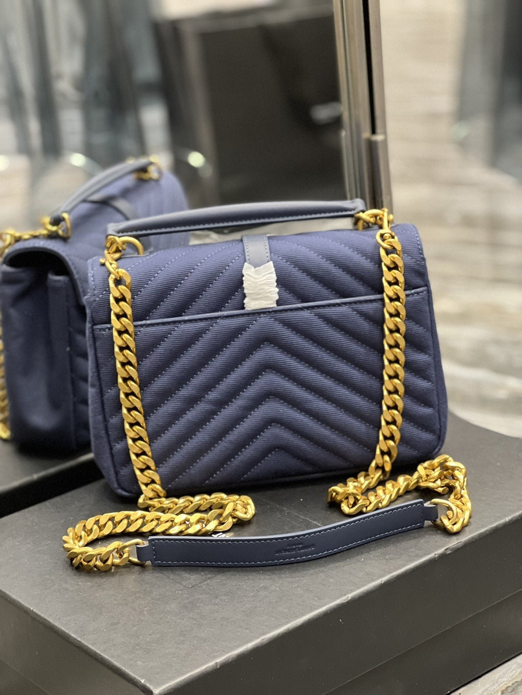 Saint Laurent Envelope Medium Bag 24cm