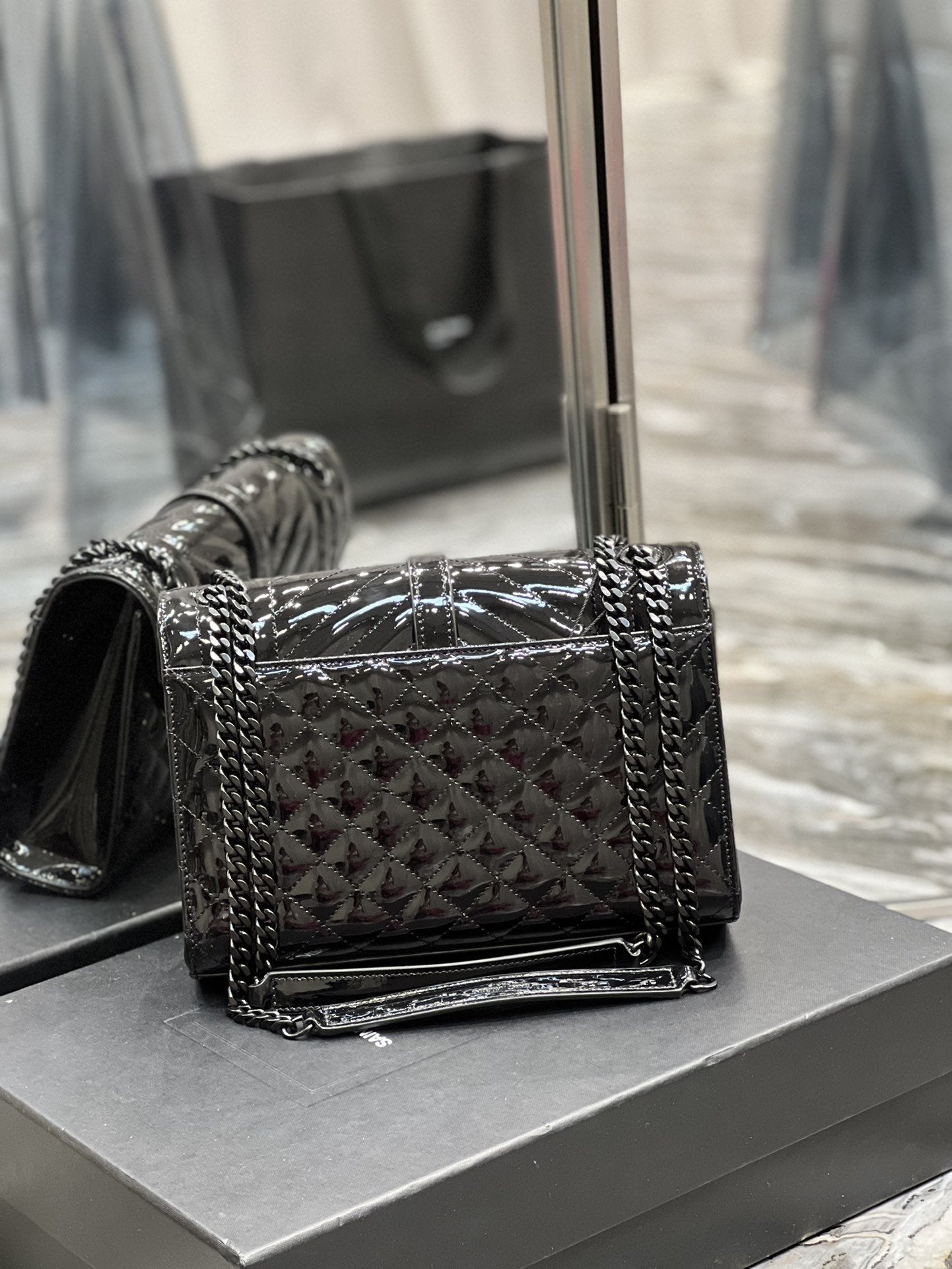 Saint Laurent Envelope Bag 24cm
