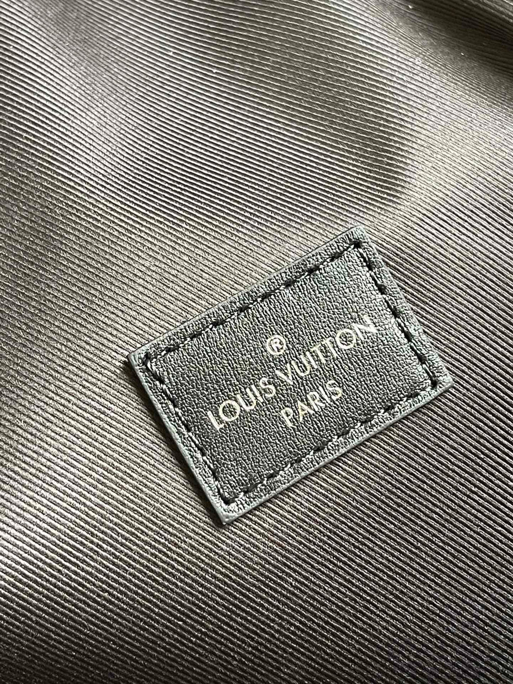 Louis Vuitton N50009 Campus Backpack 39cm