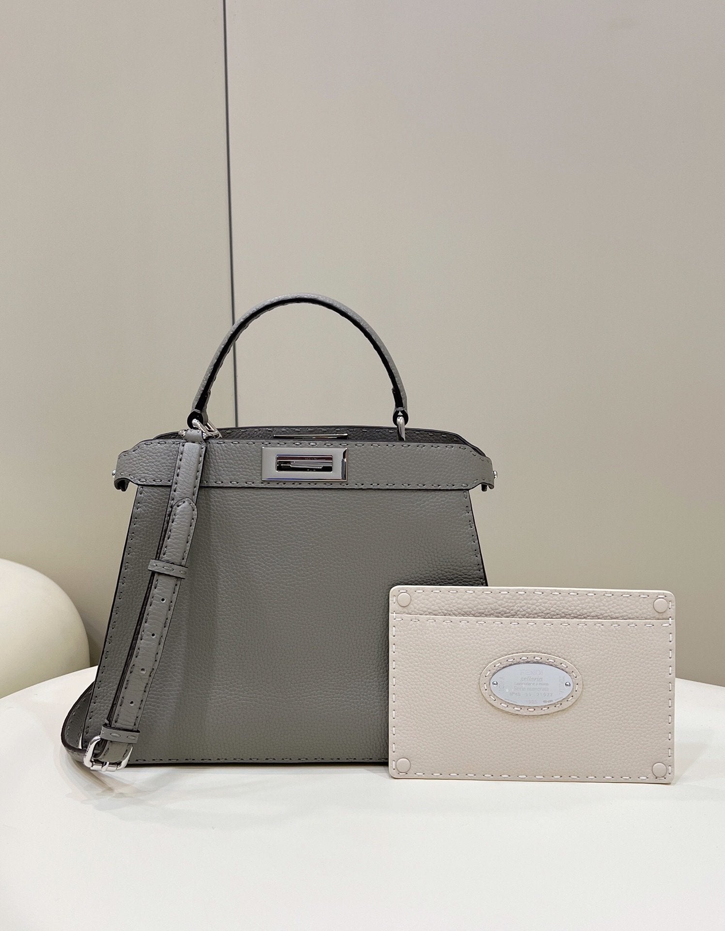 Fendi Peekaboo Iseeu Medium Grey 33cm