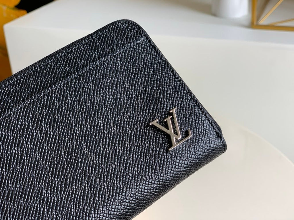 Louis Vuitton Monogram Wallet 19cm Black