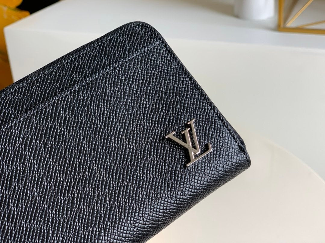 Louis Vuitton Monogram Wallet 19cm Black