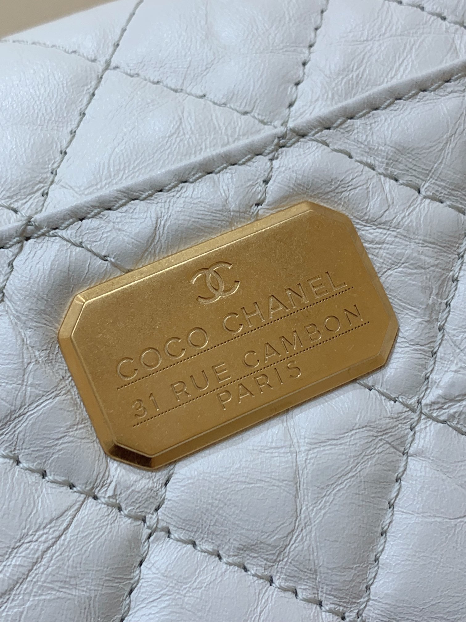 Chanel Co Co Shoulder Bag Gold Chain White 25cm