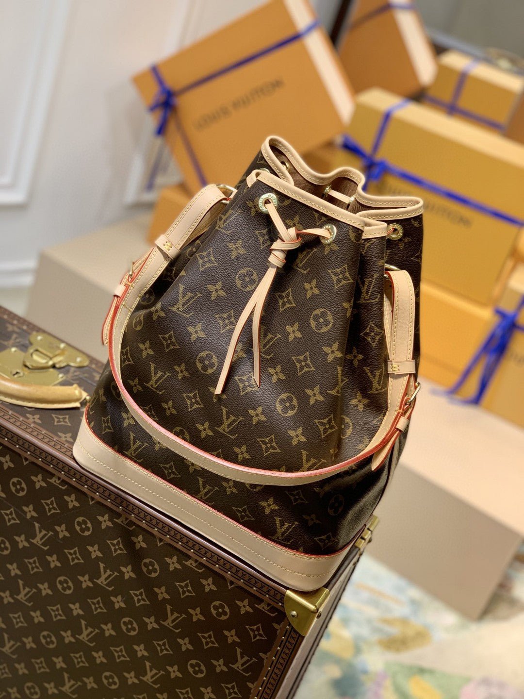 Louis Vuitton M42224 Nóe 28cm Brown