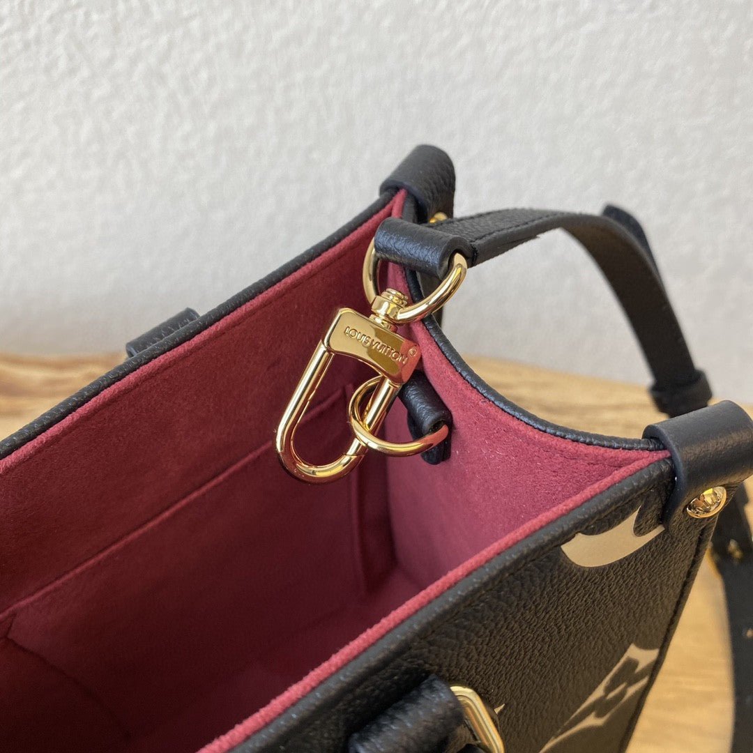 Louis Vuitton M45659 On The Go PM 25cm Black