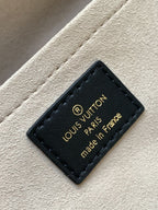 Louis Vuitton M57728 On My Side PM 30cm
