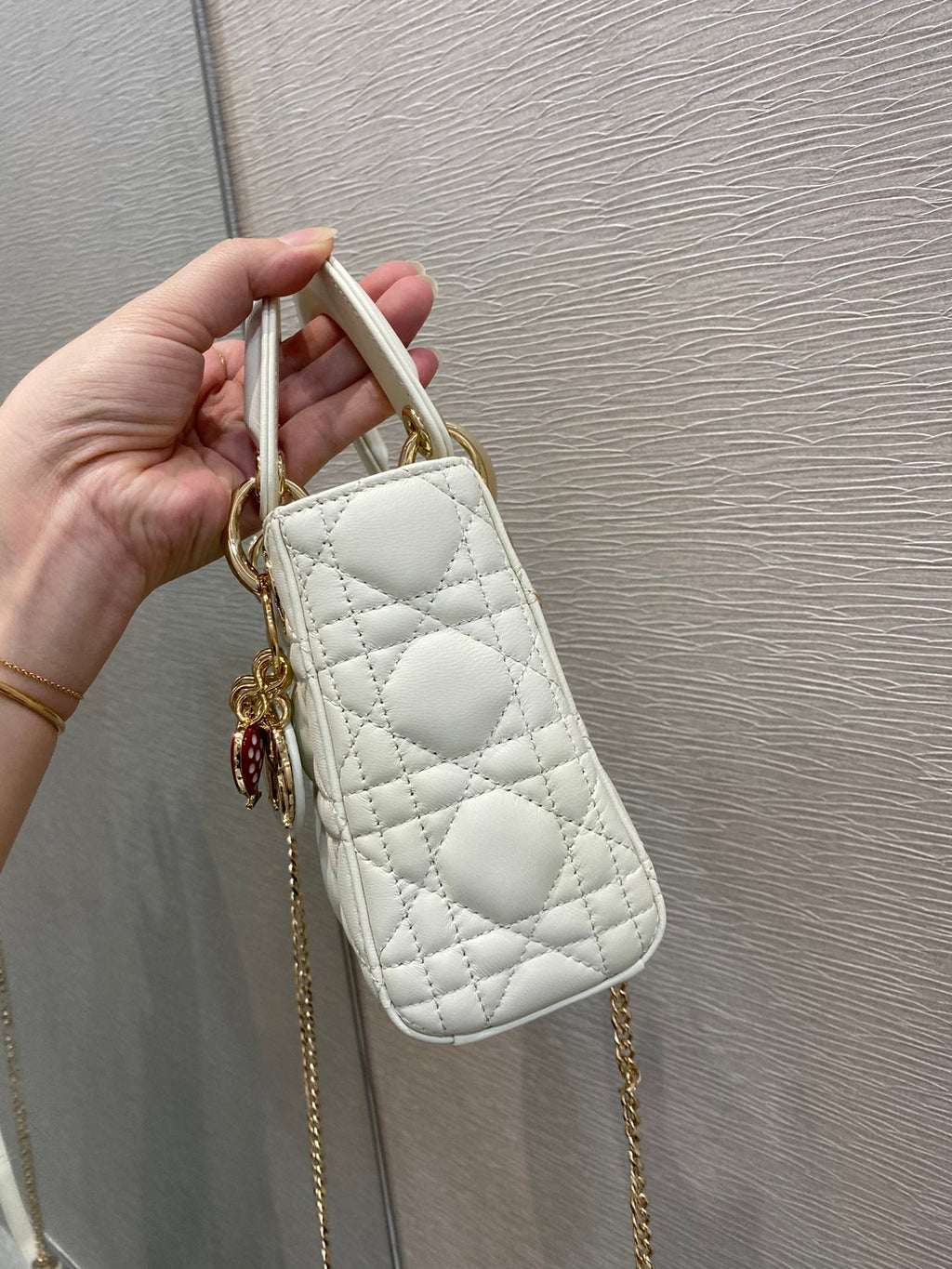 Christian Dior White Handle Bag 17cm