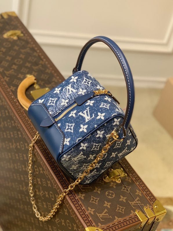 Louis Vuitton Bandoulière M59611 16cm Navy Blue