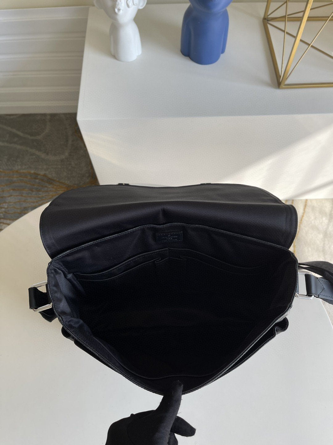 Louis Vuitton Christopher Messenger Bag Damier Graphite 33cm