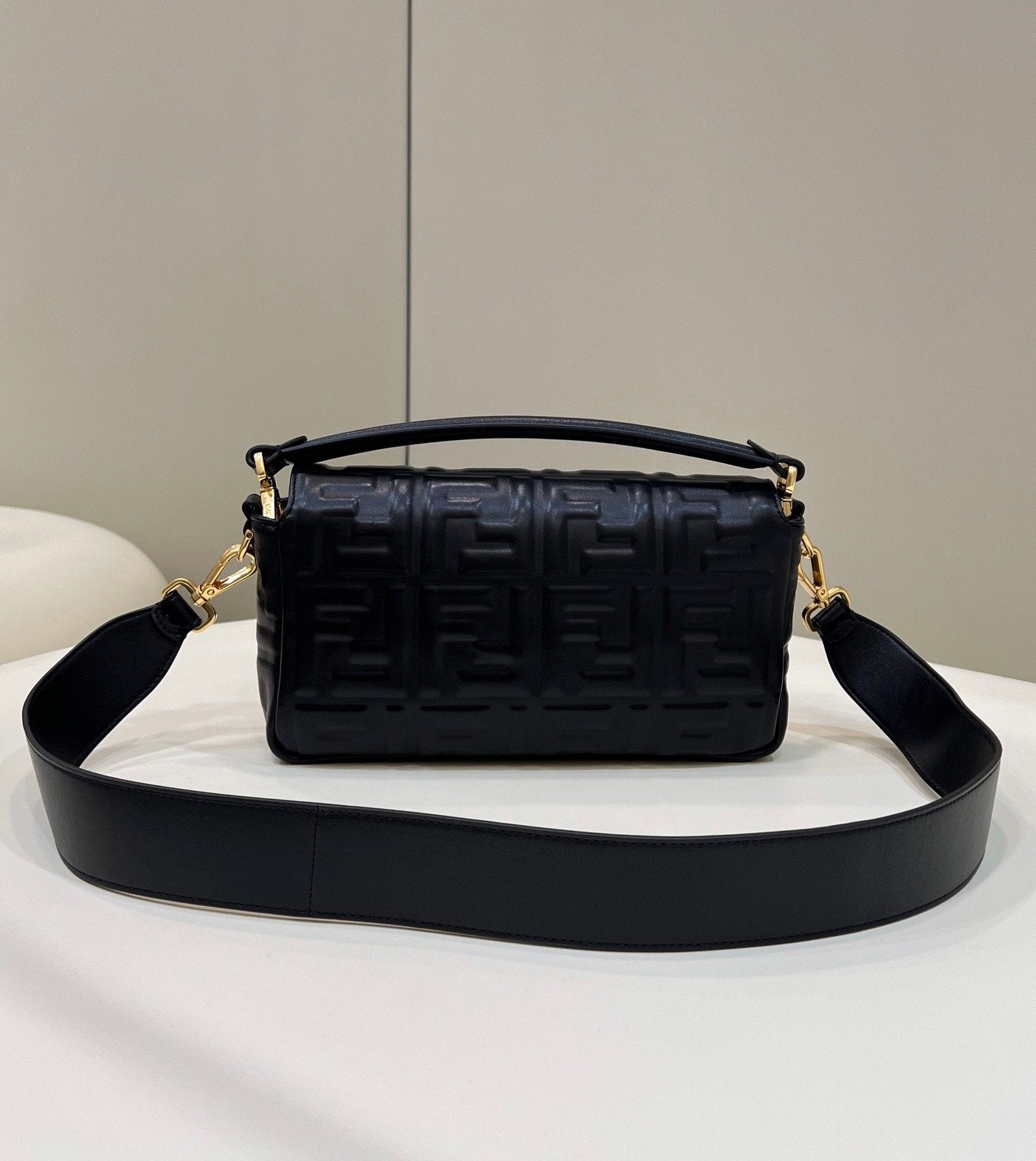 Fendi Baguette Midi 27cm Black