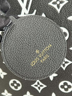 Louis Vuitton Neverfull MM Monogram Empreinte Black / White For Women, Women’s Handbags, Tote Bags 31cm LV M46103