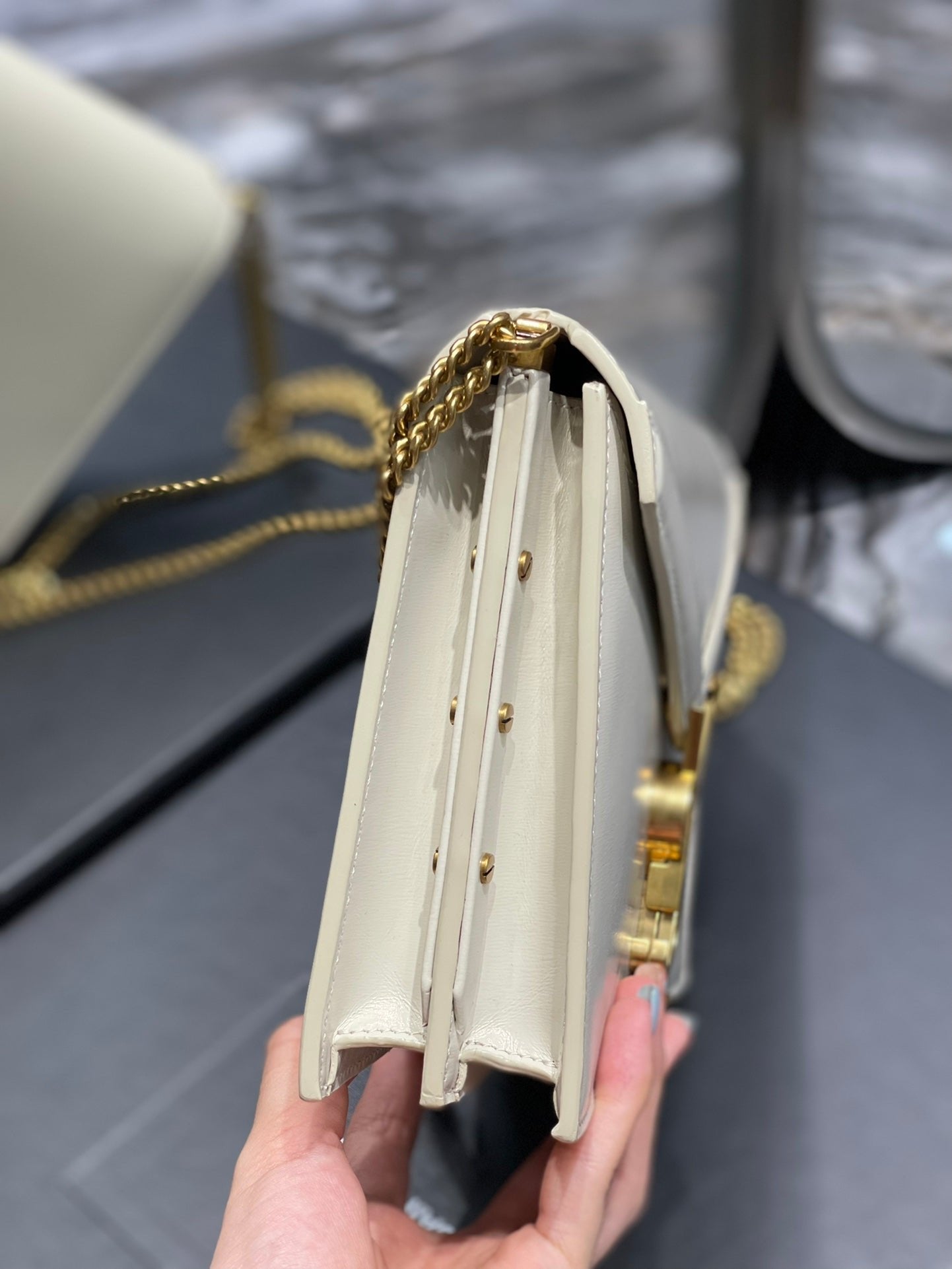 Saint Laurent Cassandra Medium Chain Bag In Grain De Poudre Embossed 22cm White